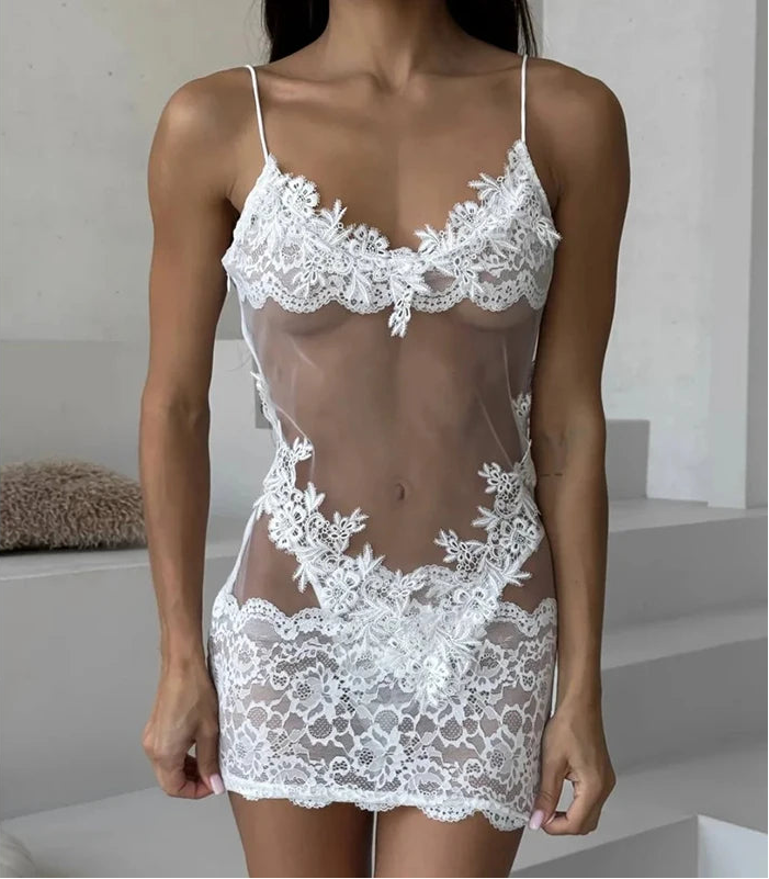 White lace lingerie set with 'TOUCHEART' branding on a neutral background