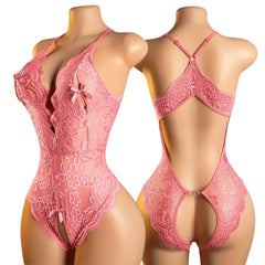Pink lace lingerie set on mannequins with front and back views.