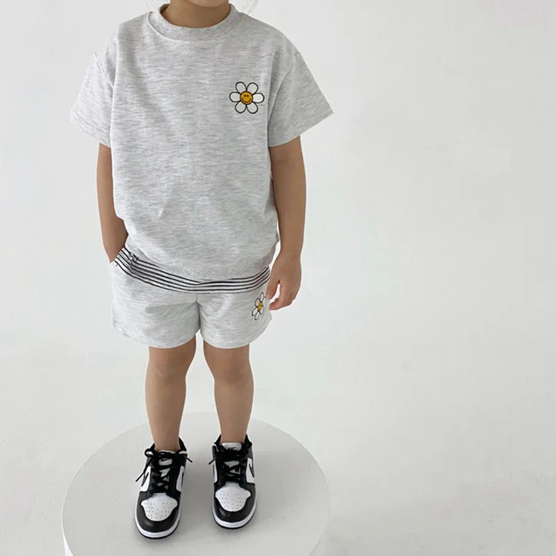 Comfortable kids clothes set