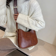 Retro Textured Bucket Hobo Bag – Wide Strap Crossbody