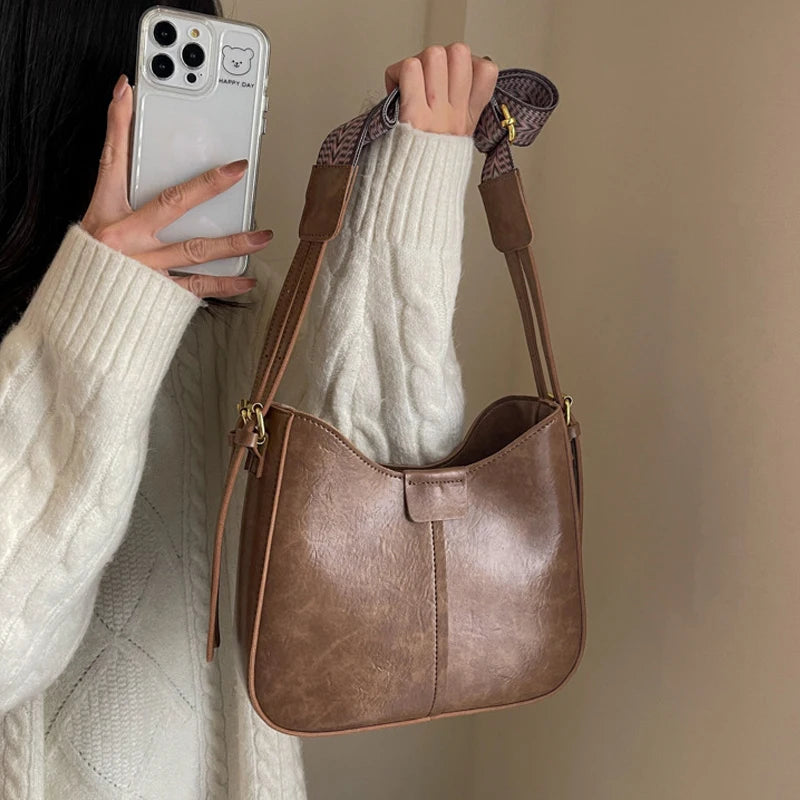 Retro Textured Bucket Hobo Bag – Wide Strap Crossbody