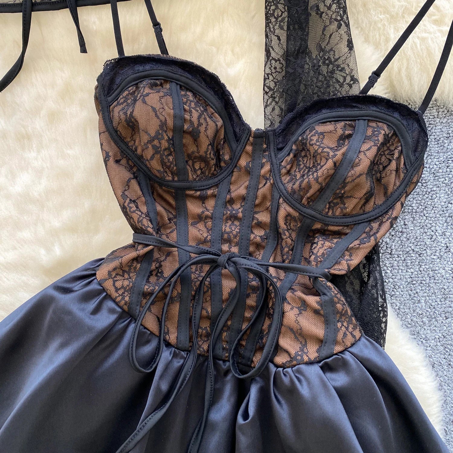 Chic Lace Strapless A-Line Dress – Full Sleeves & Puffy Skirt