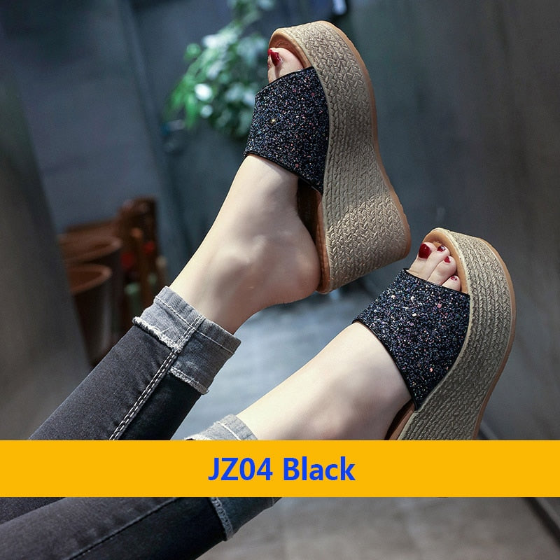 Women Outside Clog Wedge Sandals