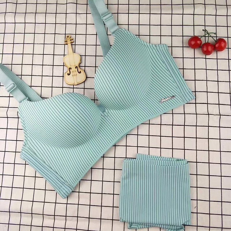 Women Striped Seamless Underwear Set